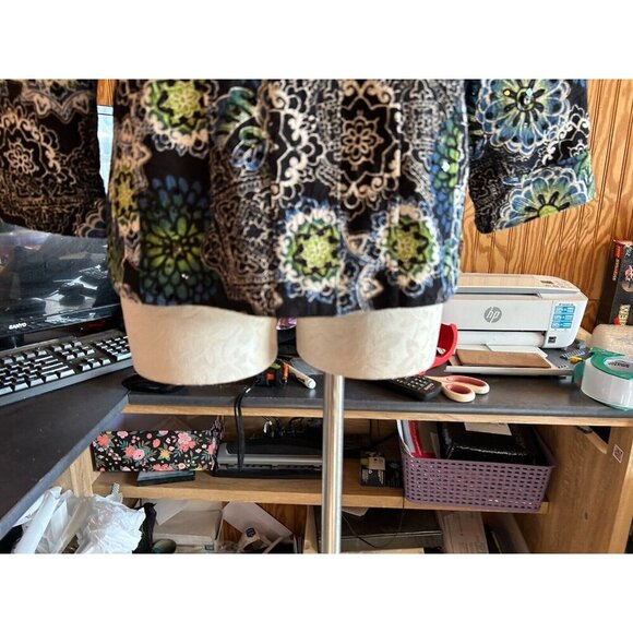 Chico's Printed Mandalla Jacket Blazer Black Long Sleeve Sequins Sz 2 (L) - Picture 2 of 10